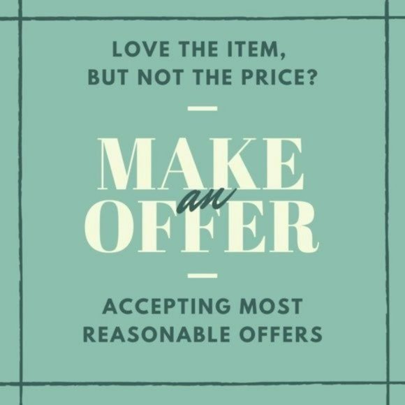 KENDRA SCOTT • Masie Gold Cuff Bracelet #2 - Picture 7 of 7